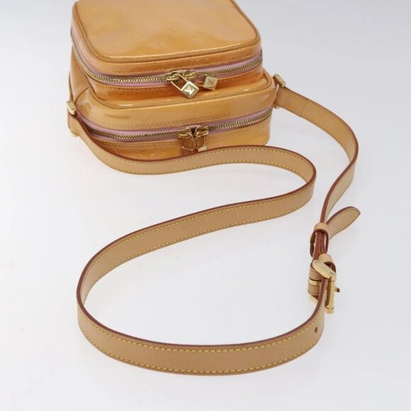 LOUIS VUITTON Monogram Vernis Wooster Bag Marshmallow Pink - Picture 7 of 15